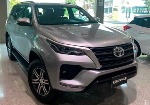 fortuner-01
