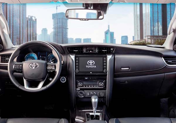 fortuner-03